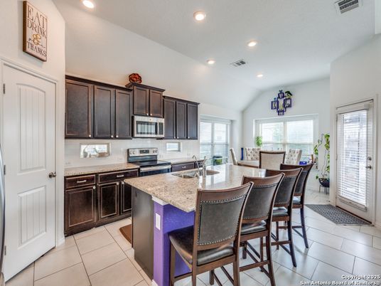 Dining room, Interior, Kitchen, Recessed Lighting