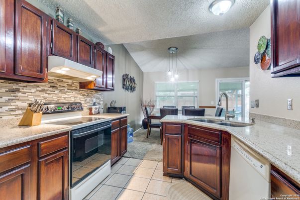 Dining room, Interior, Kitchen, Pendant Lights