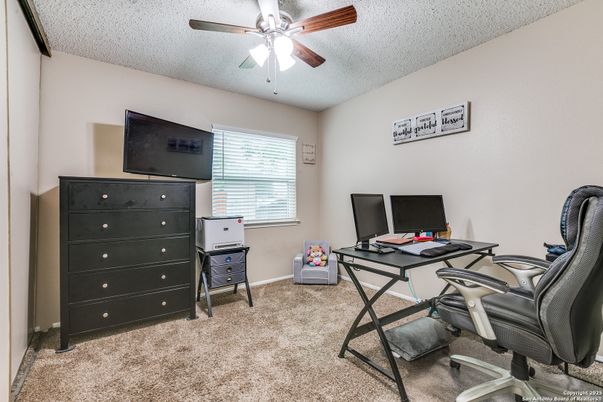 Home Office, Interior