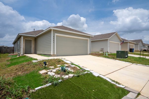 Detached Garage, Exterior