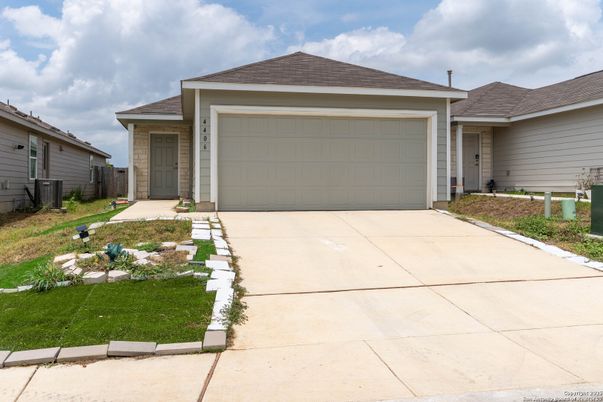 Detached Garage, Exterior