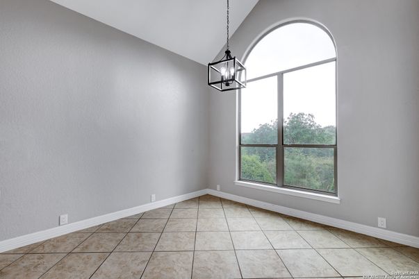 Empty room, Interior, Pendant Lights