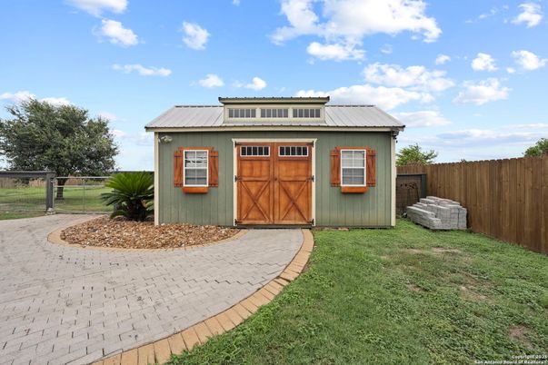 Backyard, Exterior