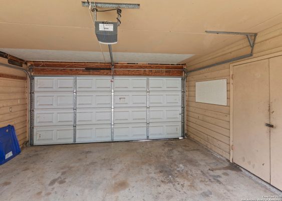 Garage, Interior, Wooden Walls