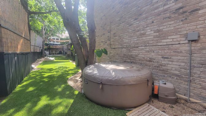 Exterior, Hot Tub