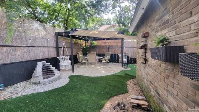 Backyard, Exterior
