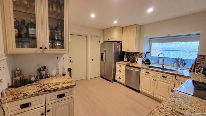 Interior, Kitchen, Recessed Lighting, Wood Texture Flooring