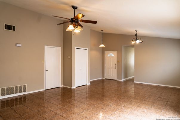 Empty room, Interior, Pendant Lights
