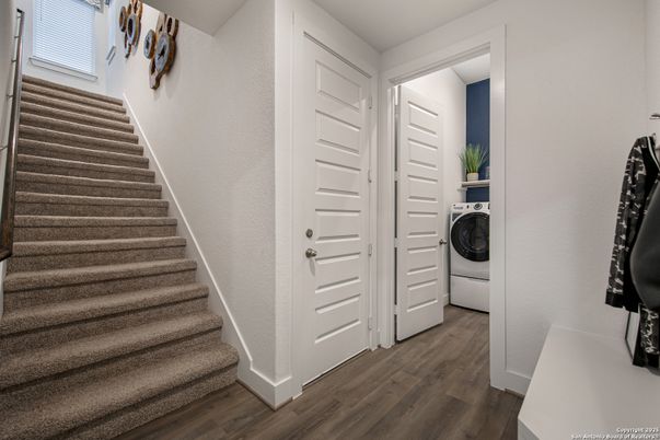 Interior, Washer, Wood Texture Flooring