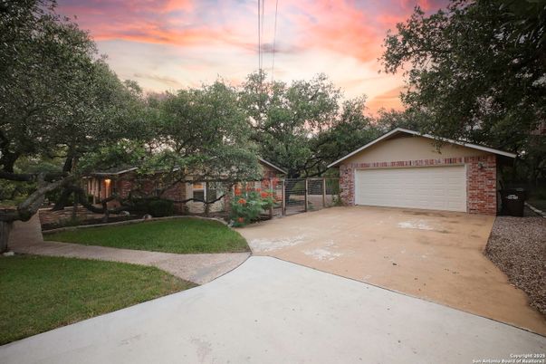 Detached Garage, Exterior