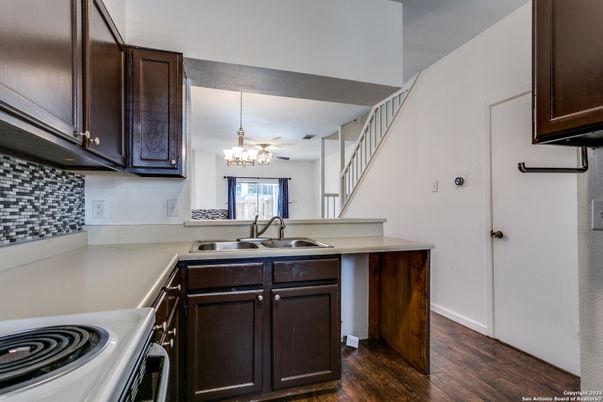 Chandelier, Interior, Kitchen, Wood Texture Flooring