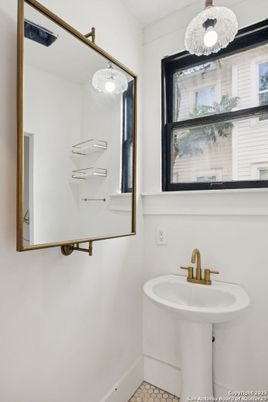 Bathroom, Interior