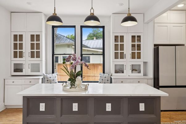 Interior, Kitchen, Pendant Lights, Recessed Lighting, Wood Texture Flooring