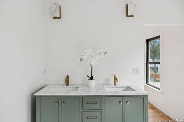 Bathroom, Dual Sink Vanities, Interior, Wood Texture Flooring