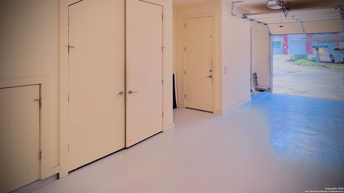 Garage, Interior