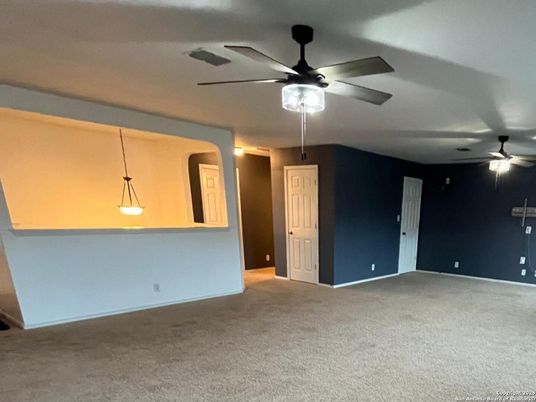 Empty room, Interior, Pendant Lights