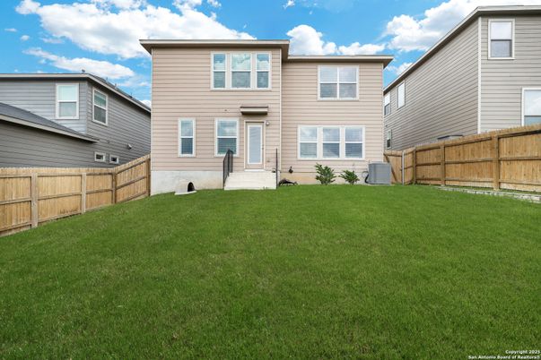 Backyard, Exterior, Facade, Raised Ranch