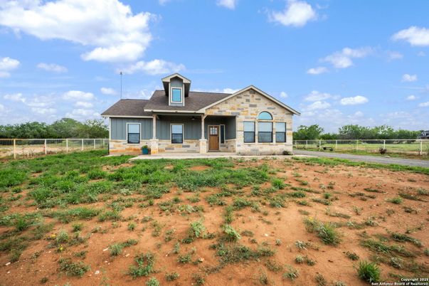 Backyard, Exterior, Facade, Ranch