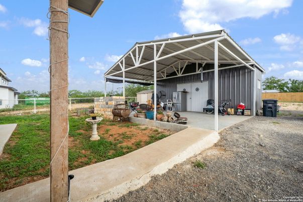 Backyard, Exterior