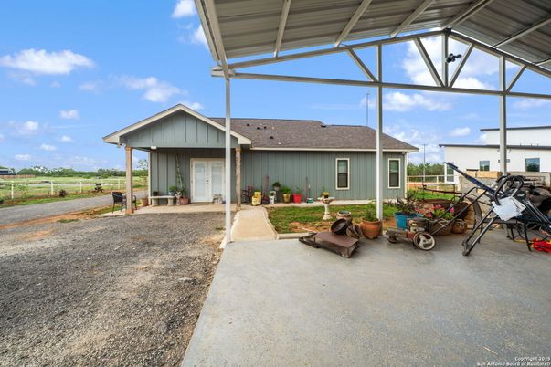 Backyard, Exterior