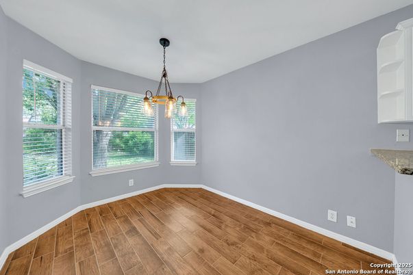 Empty room, Interior, Pendant Lights, Wood Texture Flooring