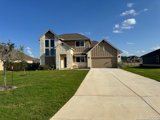 Attached, Exterior, Facade, Farmhouse