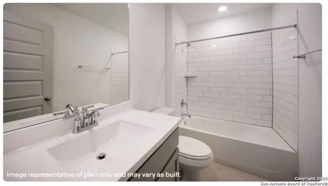 Bathroom, Interior, Recessed Lighting