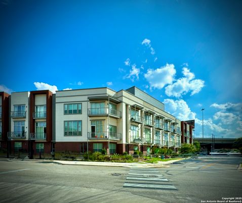 Exterior, Facade, Condo Building