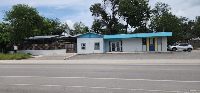 Exterior, Facade, Solar Panels, Ranch