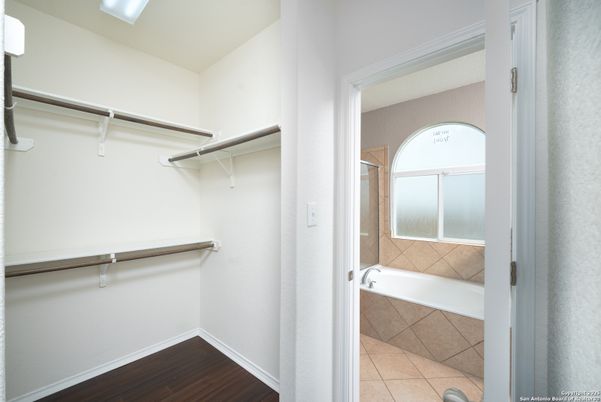 Interior, Walk-in Closets, Wood Texture Flooring