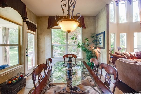 Dining room, Interior