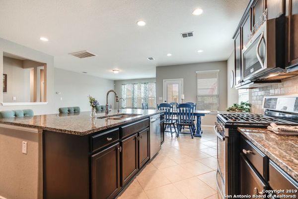 Dining room, Interior, Kitchen, Recessed Lighting