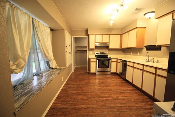 Interior, Kitchen, Stainless Steel Appliances, Wood Texture Flooring