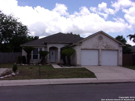 Attached, Exterior, Facade, Ranch