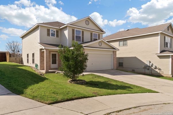 Attached, Exterior, Facade, Farmhouse