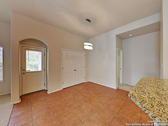 Empty room, Interior, Pendant Lights