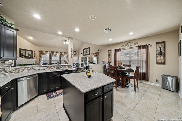 Dining room, Interior, Kitchen, Recessed Lighting