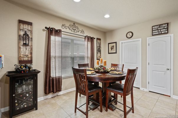 Dining room, Interior, Recessed Lighting