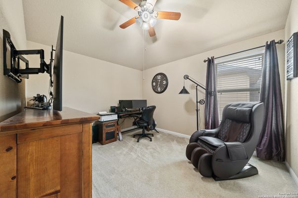 Home Office, Interior