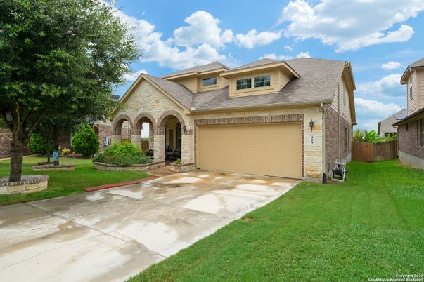 Attached, Exterior, Facade, Brick Traditional