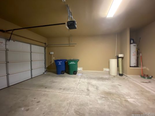 Garage, Interior
