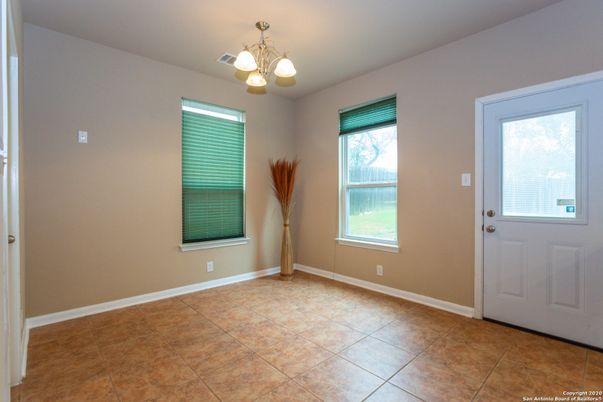 Empty room, Interior, Pendant Lights