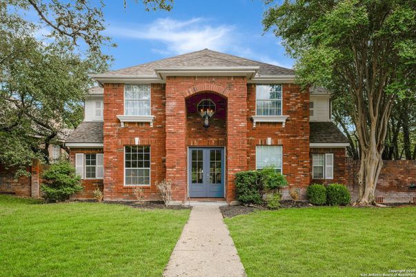 Exterior, Facade, Brick Facade, Georgian