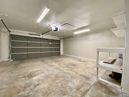 Garage, Interior
