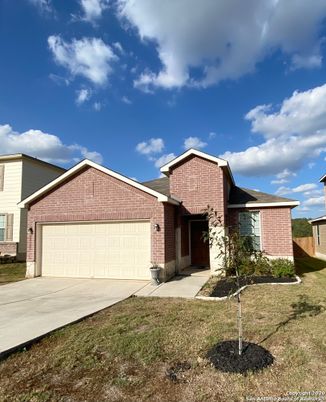 Attached, Exterior, Facade, Brick Facade, American Craftsman