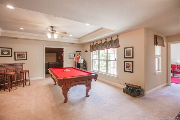 Billiard Table, Game Room, Interior, Recessed Lighting