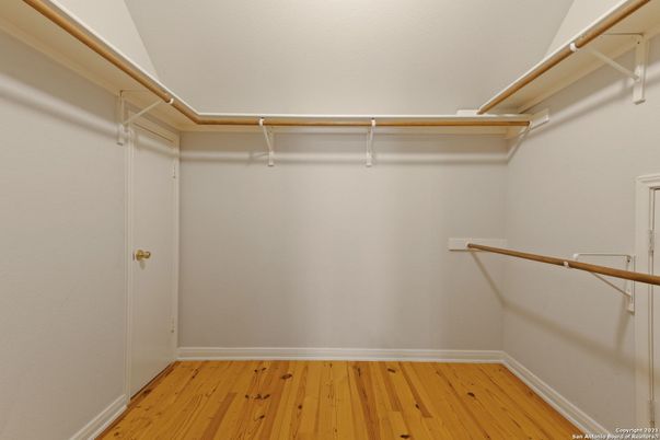 Interior, Walk-in Closets, Wood Texture Flooring