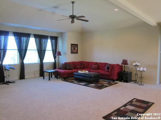 Fitness Equipment, Interior, Living room, Recessed Lighting