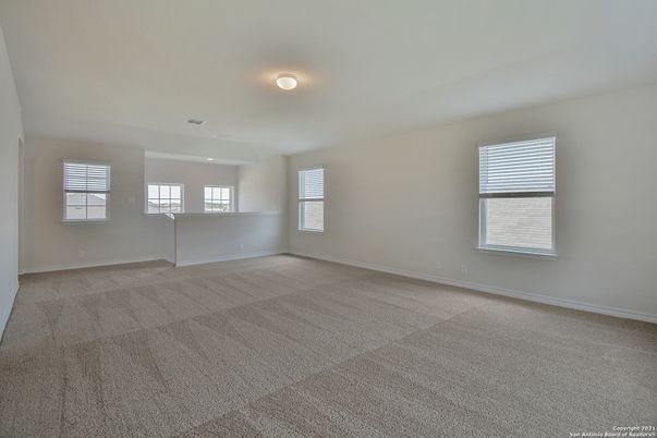 Empty room, Interior