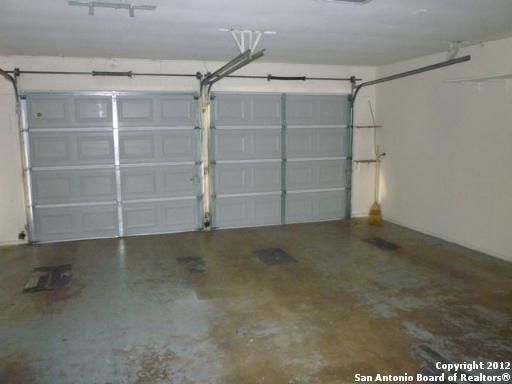 Garage, Interior
